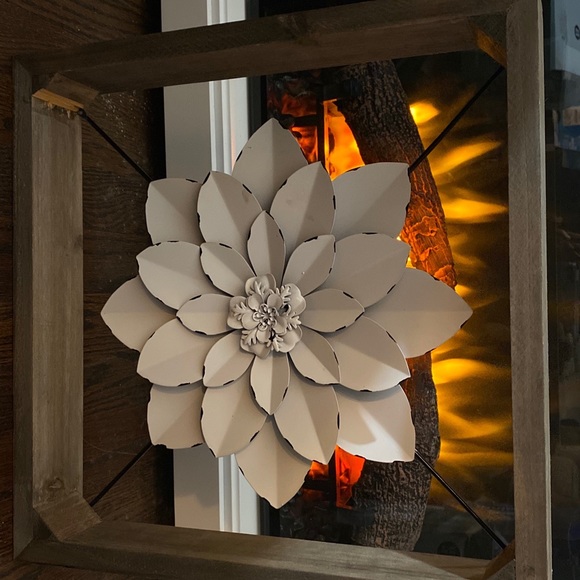 Wall frame - Picture 2 of 4